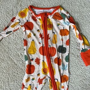 Little sleepies fall size 0-3 months